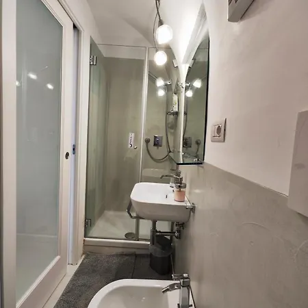 Daire Kenzia Beachfront Location & Bus Hub *