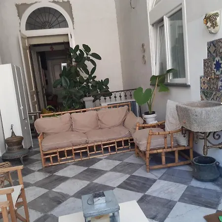 Kenzia Beachfront Location & Bus Hub Daire