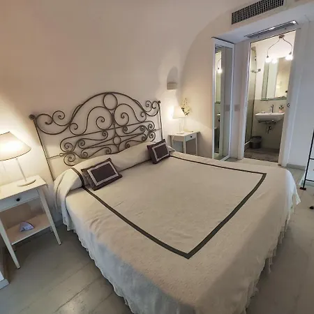 Apartamento Kenzia Beachfront Location & Bus Hub Minori