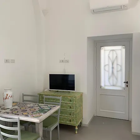 Kenzia Beachfront Location & Bus Hub Minori