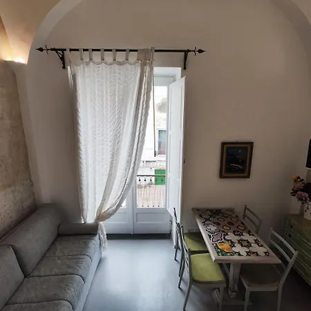 Kenzia Beachfront Location & Bus Hub Minori
